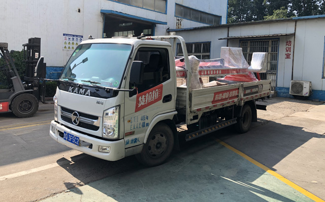 龍門切割機(jī)發(fā)貨臨沂，數(shù)控切割機(jī)首選布洛爾公司